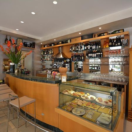 Hotel Tivoli Λινιάνο Σαμπιαντόρο Εξωτερικό φωτογραφία