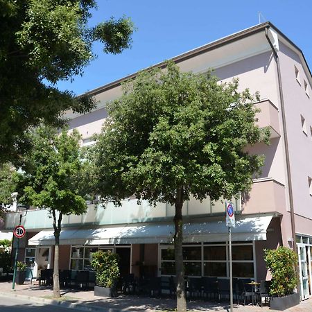 Hotel Tivoli Λινιάνο Σαμπιαντόρο Εξωτερικό φωτογραφία