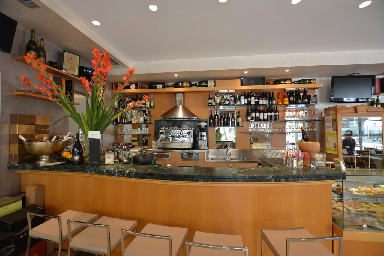 Hotel Tivoli Λινιάνο Σαμπιαντόρο Εξωτερικό φωτογραφία